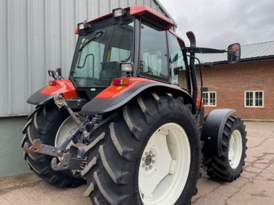 New Holland TS110