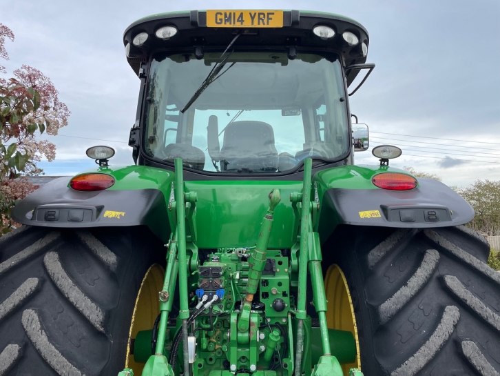 John Deere 7230R