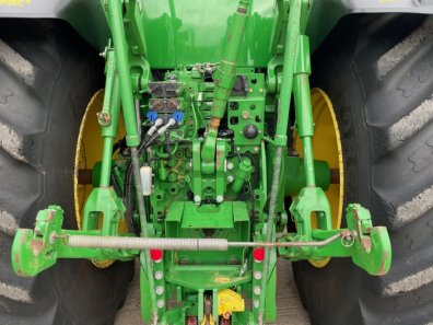 John Deere 7230R