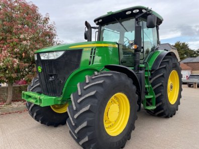 John Deere 7230R