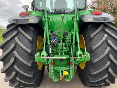 John Deere 7230R