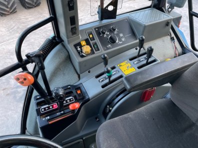 Ford 7840 SLE