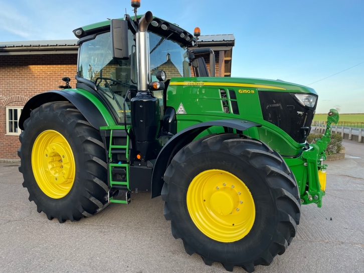 John Deere 6250R Ultimate Edition