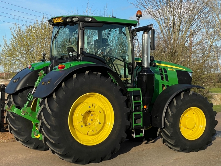 John Deere 6250R Ultimate Edition