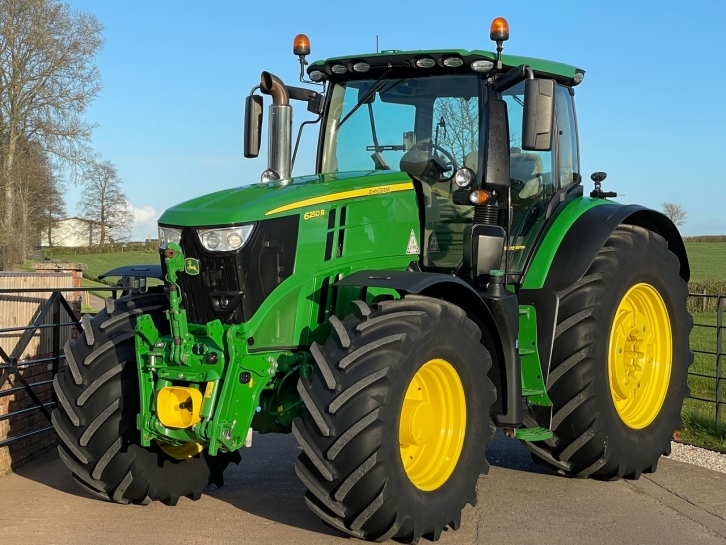 John Deere 6250R Ultimate Edition