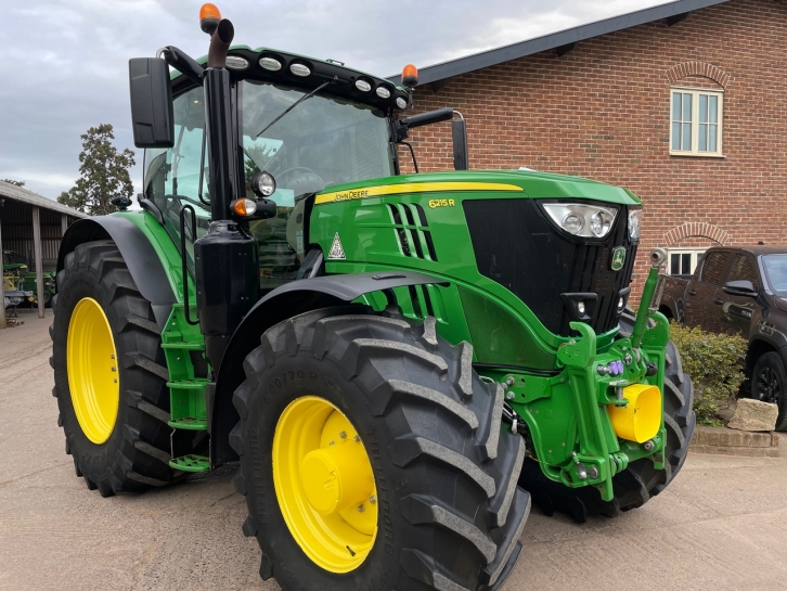 John Deere 6215R Ultimate Edition