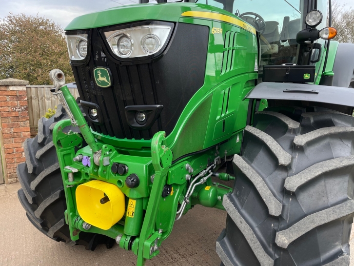 John Deere 6215R Ultimate Edition