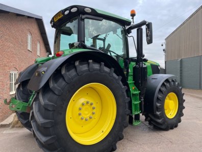 John Deere 6215R Ultimate Edition