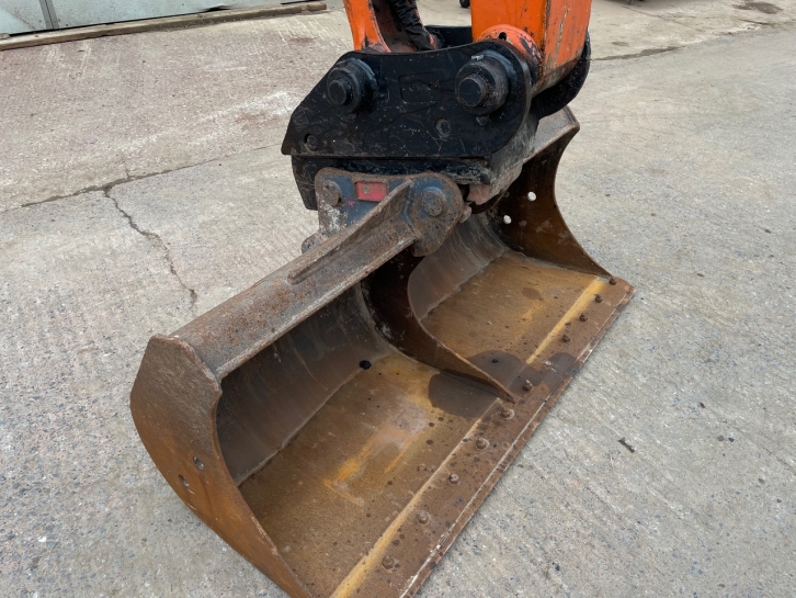 Hitachi Zaxis 130 LCN