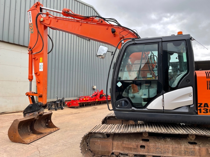 Hitachi Zaxis 130 LCN