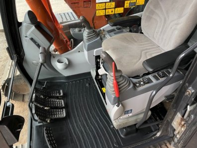 Hitachi Zaxis 130 LCN