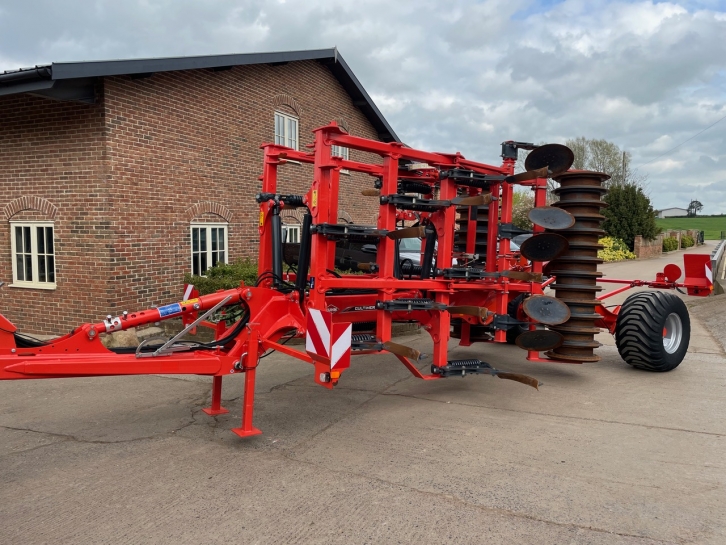 Kuhn Cultimer L 4000 4 Metre cultivator