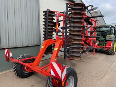 Kuhn Cultimer L 4000 4 Metre cultivator