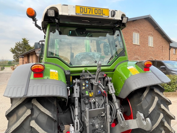 Fendt 211