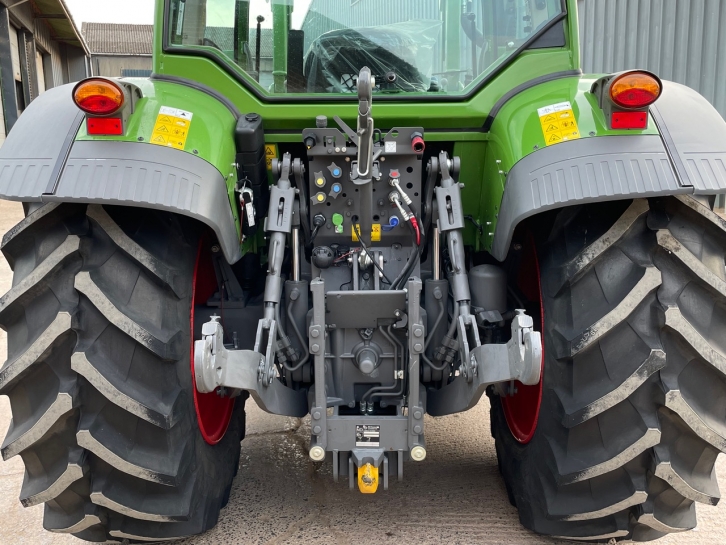 Fendt 211
