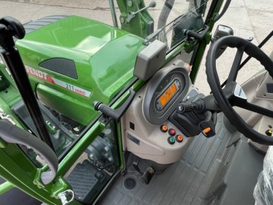 Fendt 211