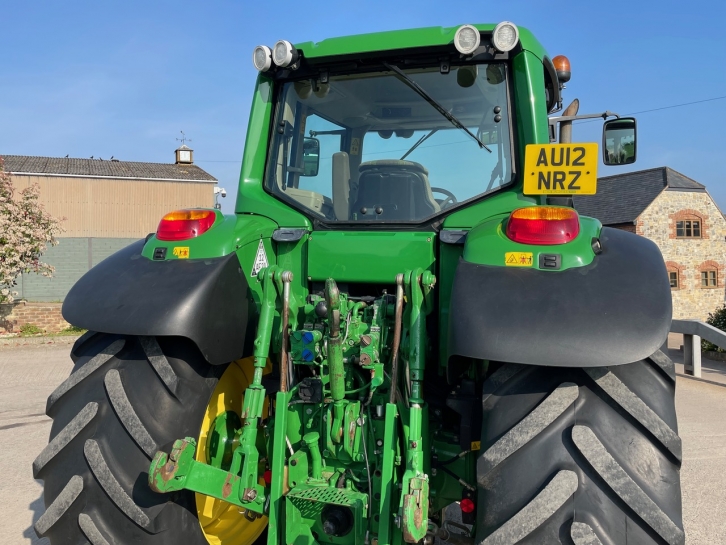 John Deere 6930