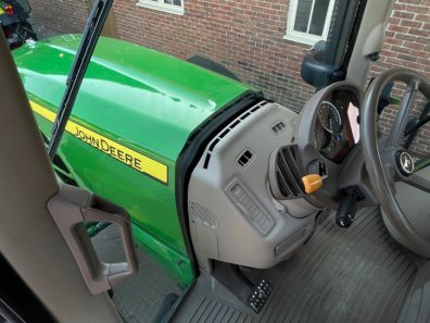 John Deere 6930