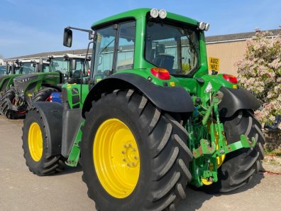 John Deere 6930