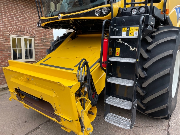 New Holland CX7.80
