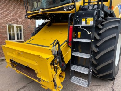 New Holland CX7.80