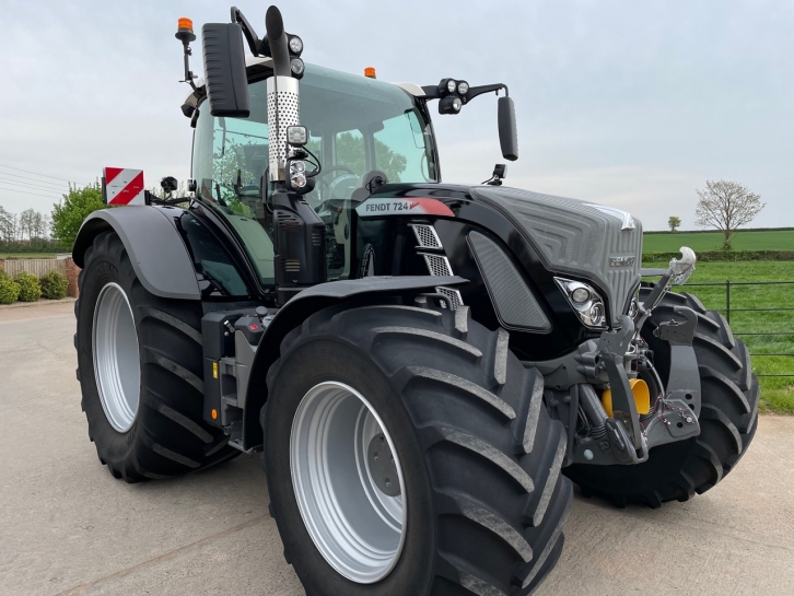 Fendt 724 Profi-Plus