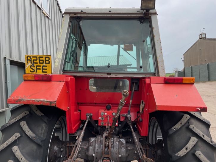 Massey Ferguson 690