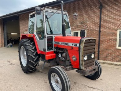 Massey Ferguson 690