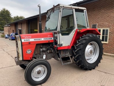 Massey Ferguson 690