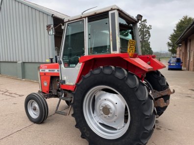 Massey Ferguson 690
