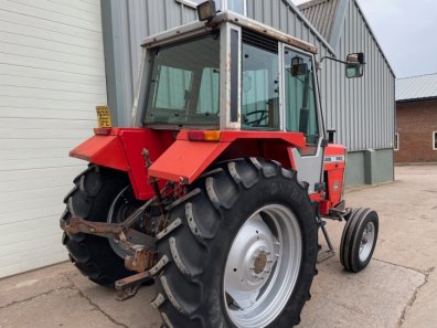 Massey Ferguson 690