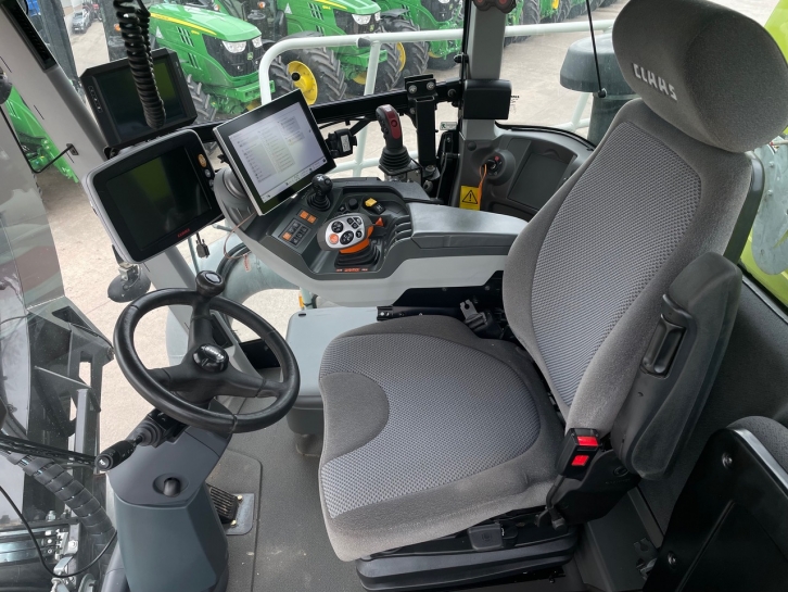 Claas Xerion 4200 Saddle Trac