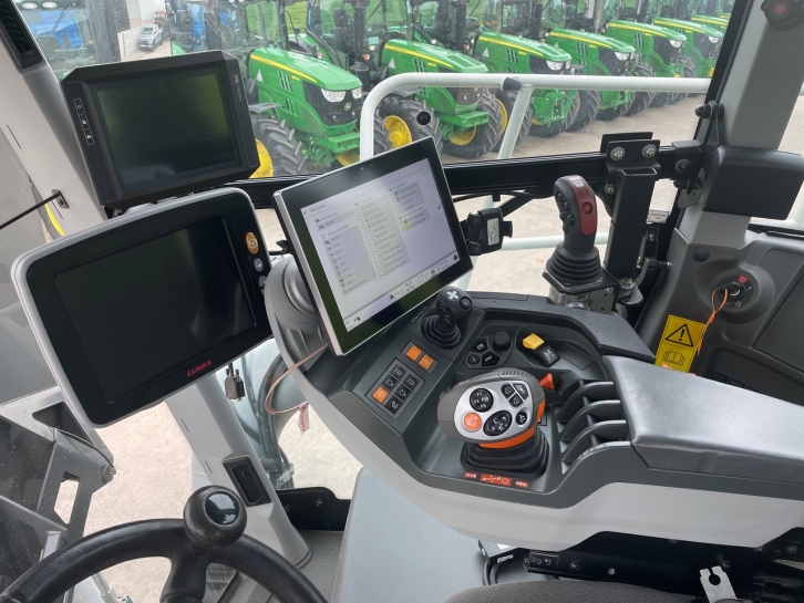 Claas Xerion 4200 Saddle Trac