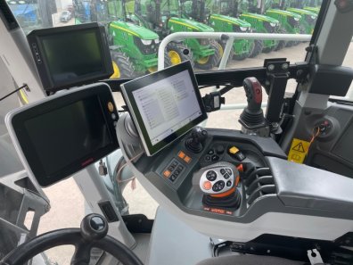 Claas Xerion 4200 Saddle Trac