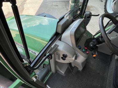 Fendt 718