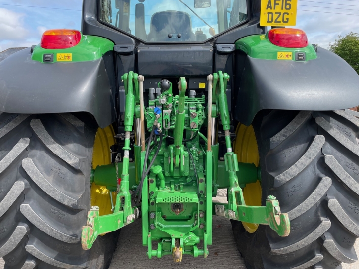 John Deere 6150M