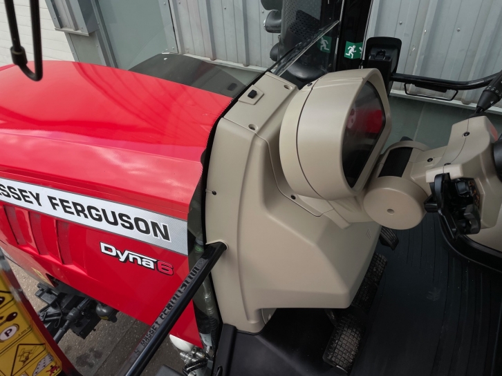 Massey Ferguson 6716S