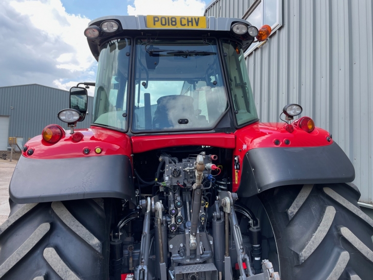 Massey Ferguson 6716S