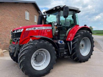 Massey Ferguson 6716S