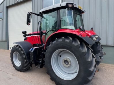 Massey Ferguson 6716S