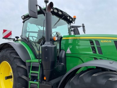 John Deere 6250R Ultimate Edition
