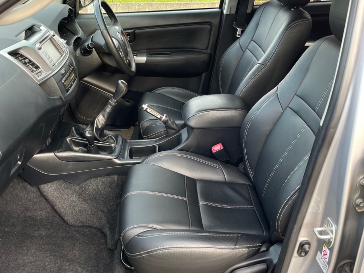 Toyota Hi-Lux Invincible 3.0LT diesel