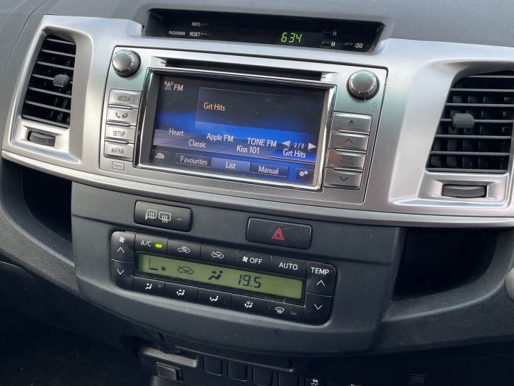 Toyota Hi-Lux Invincible 3.0LT diesel