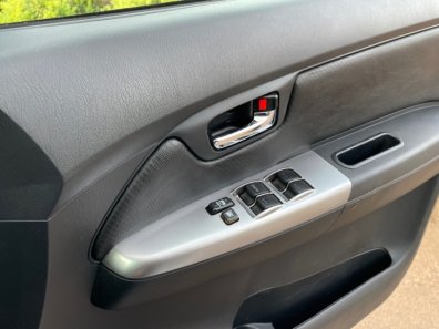 Toyota Hi-Lux Invincible 3.0LT diesel
