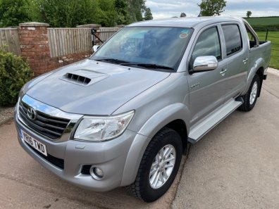 Toyota Hi-Lux Invincible 3.0LT diesel