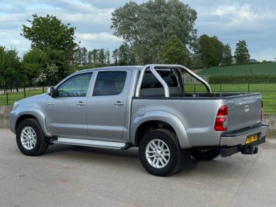 Toyota Hi-Lux Invincible 3.0LT diesel