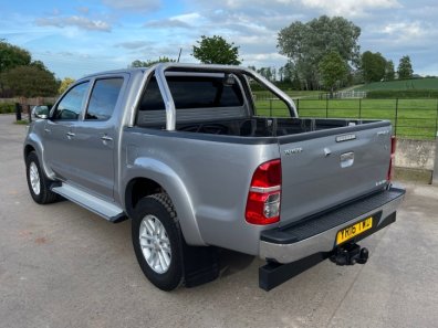 Toyota Hi-Lux Invincible 3.0LT diesel