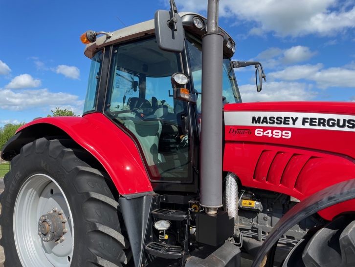 Massey Ferguson 6499