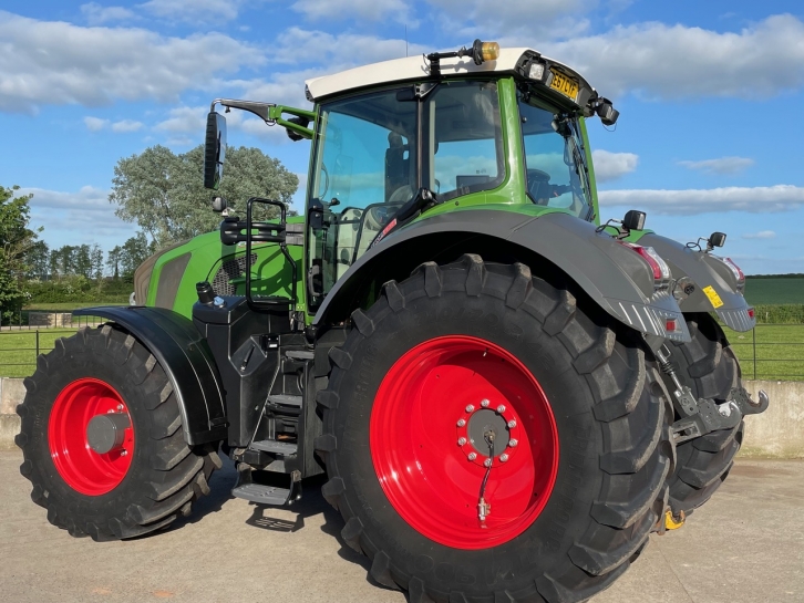 Fendt 828 Profi-Plus
