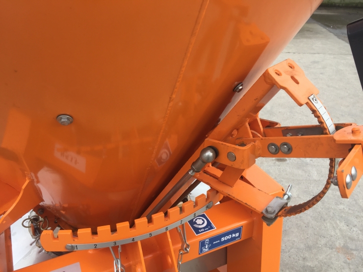 Kuhn VSA 360 sand/salt spreader